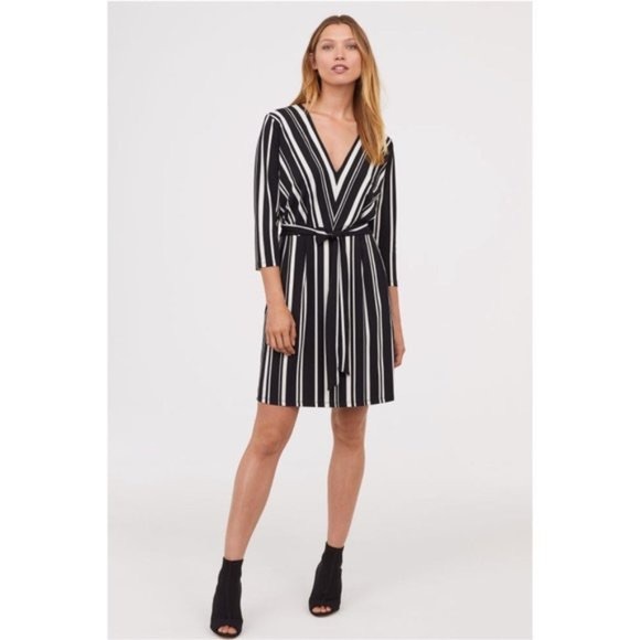 H&M striped V-neck dress size XS - Picture 1 of 3
